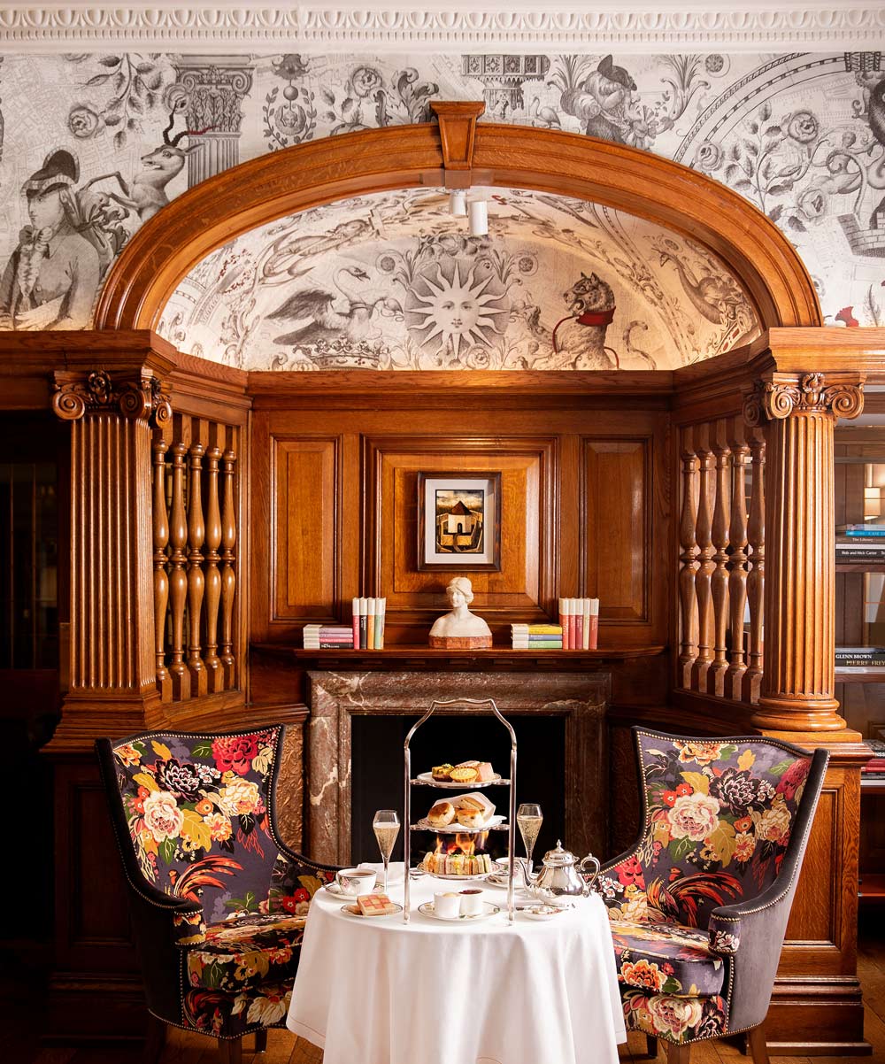 Bespoke Regency Beau Monde wallpaper design for Brown's Hotel Tea Room